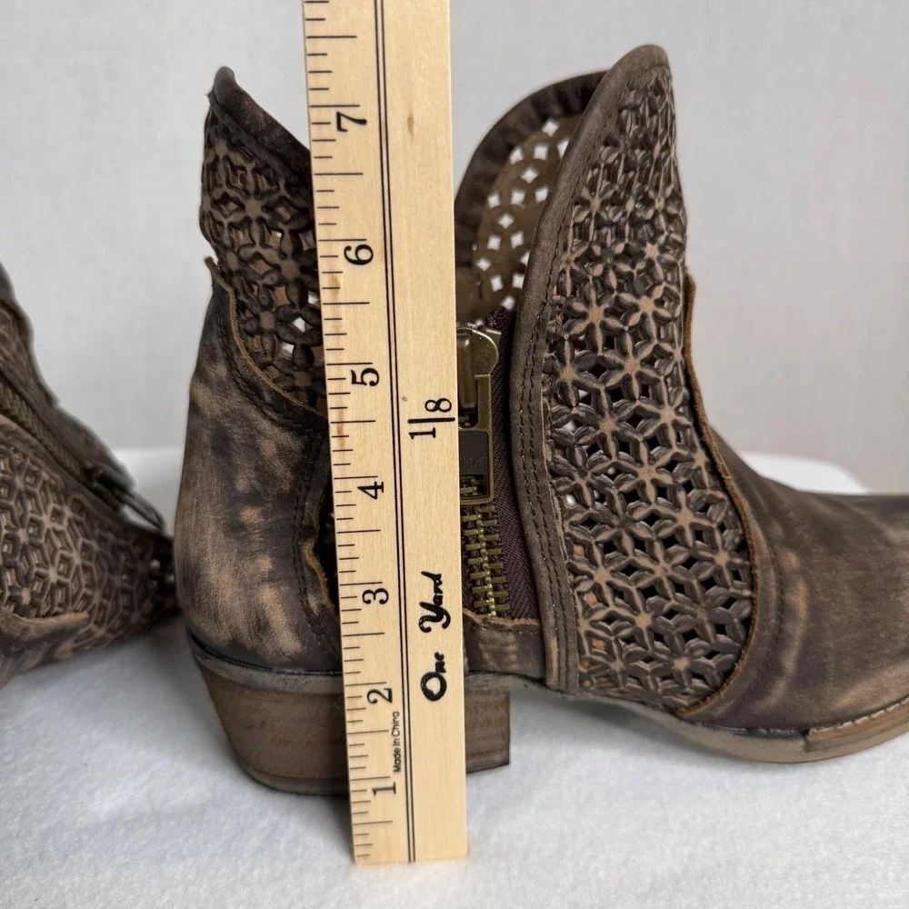 Circle G Corral Ankle Boots Womens 10.5 Brown Leather Laser Cut Western Booties